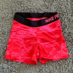 NIKE Dri-fit 2.5” Shorts 💗❤️💗❤️